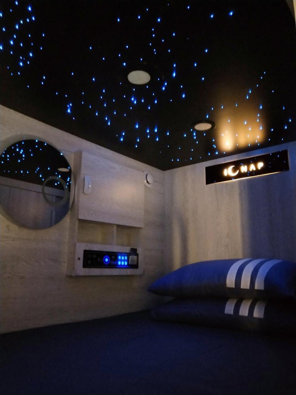 L'Etoile De Mer Mong Kok - Capsule Hotel Kowloon  Esterno foto