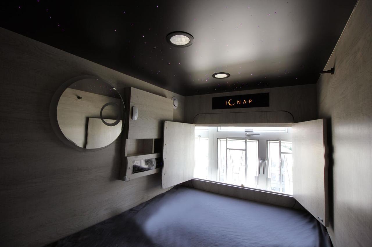 L'Etoile De Mer Mong Kok - Capsule Hotel Kowloon  Esterno foto